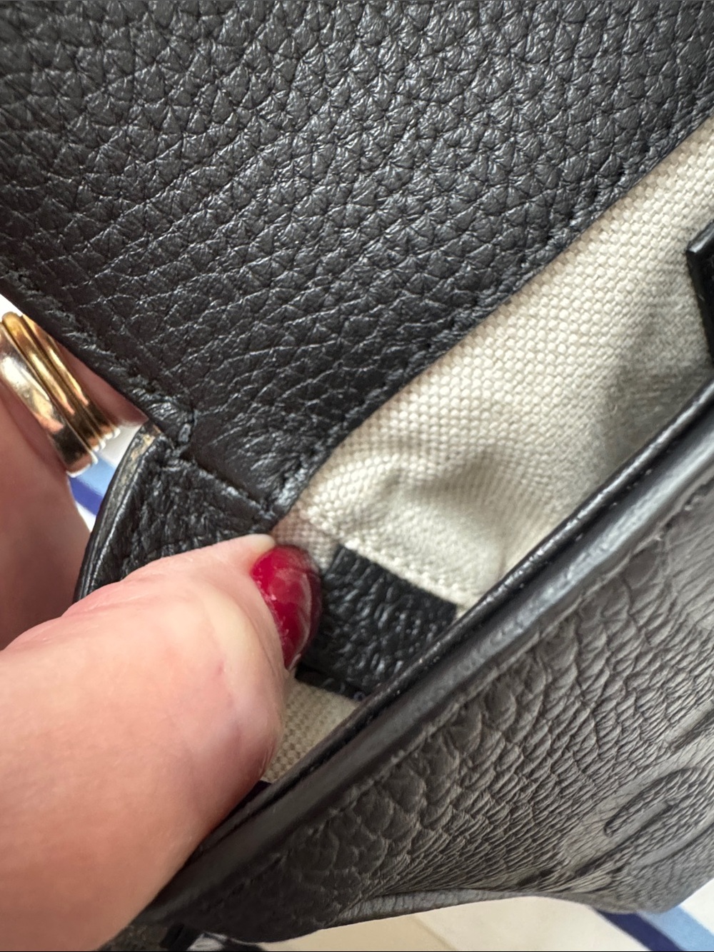 Gucci Jumbo GG Small Black Embossed Leather Messenger Bag - Picture 10 of 13